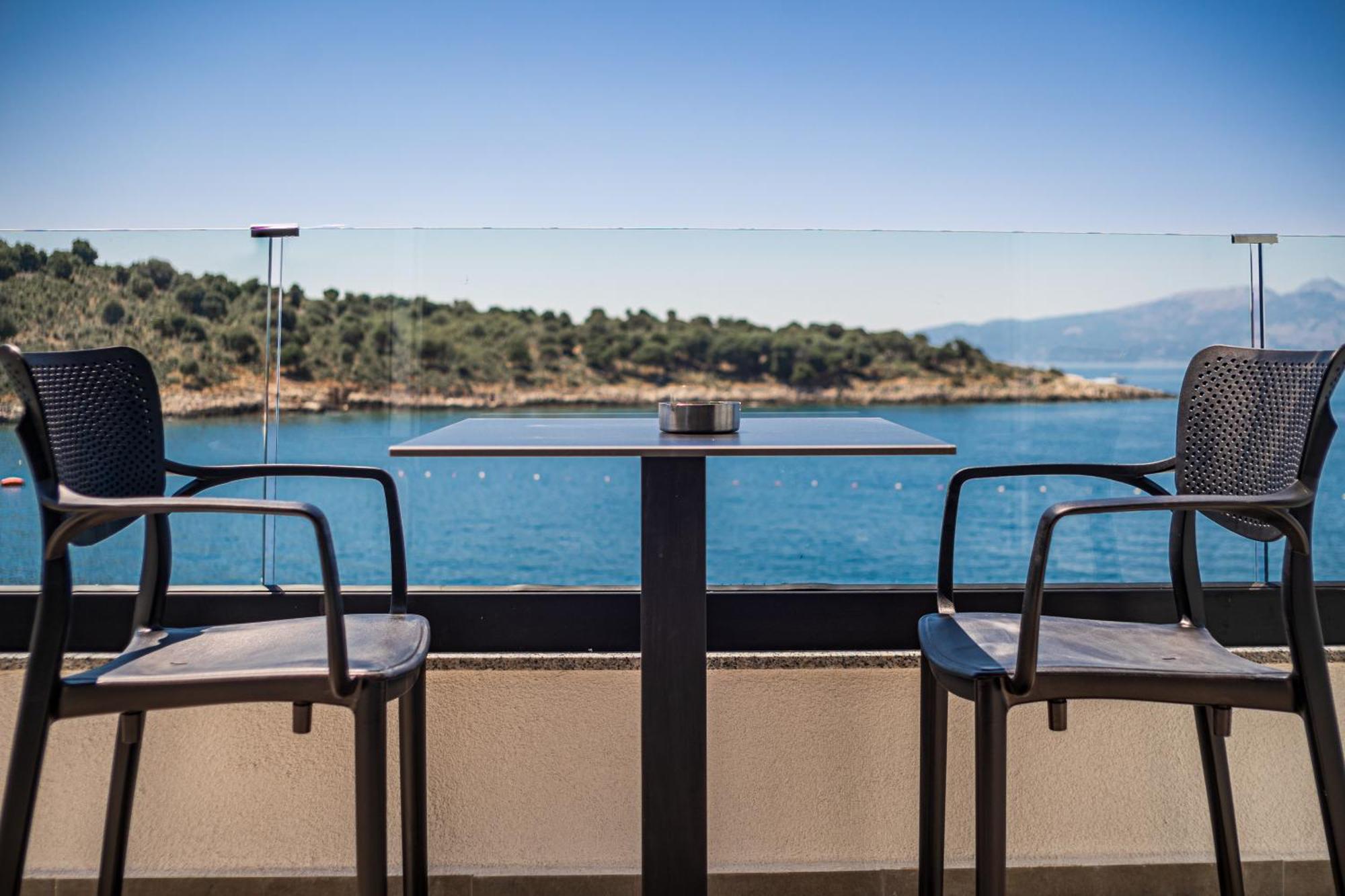 Lluka Sea Side