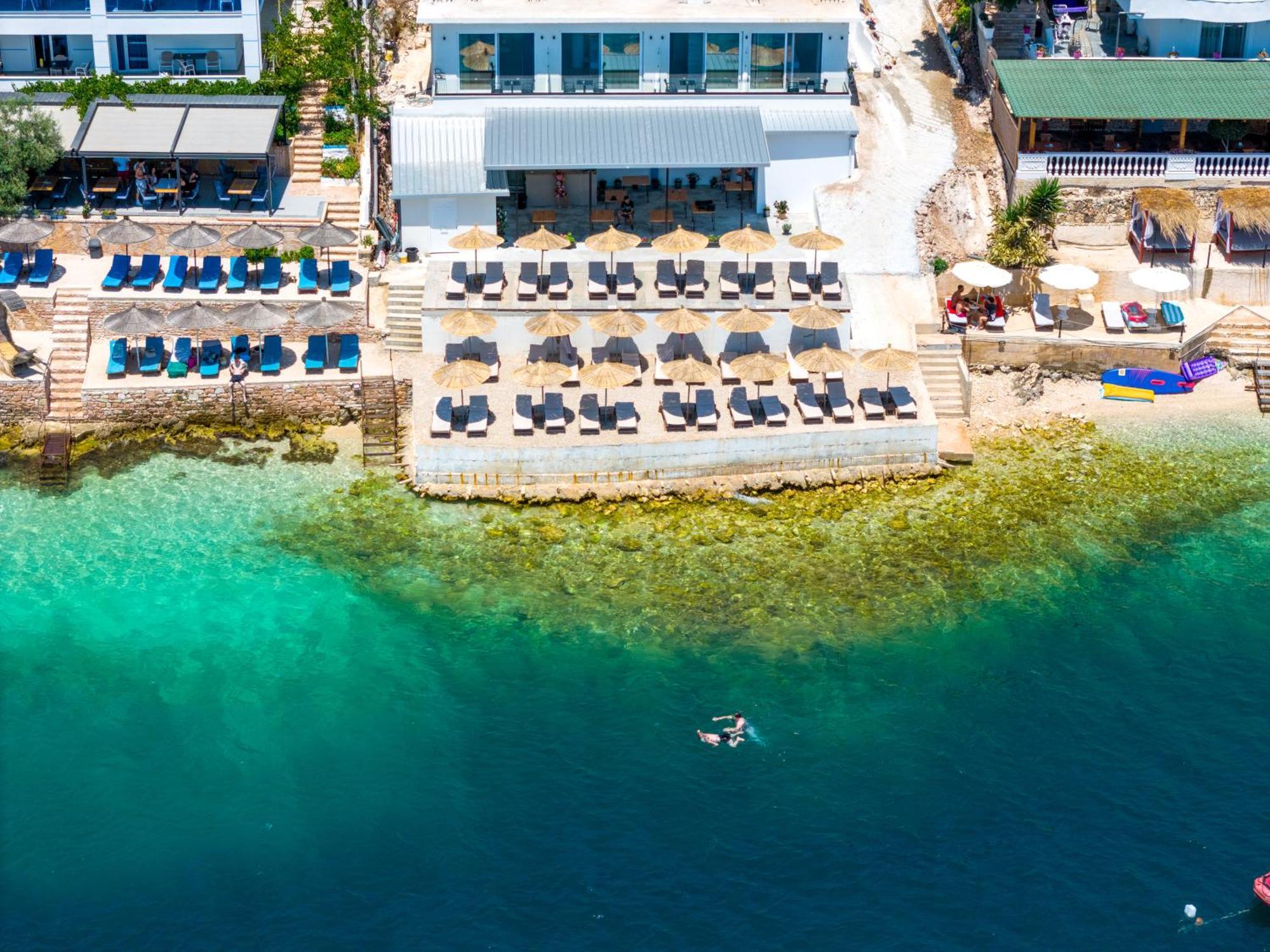 Hotel Lluka Sea Side